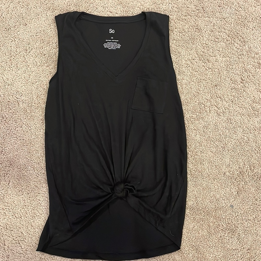 Black workout tee